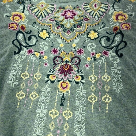 Soft Surroundings Green Floral Embroidered Blouse Size Medium - Picture 2 of 6